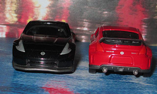Illustration for article titled Tomica 370Z NISMO Red v Black
